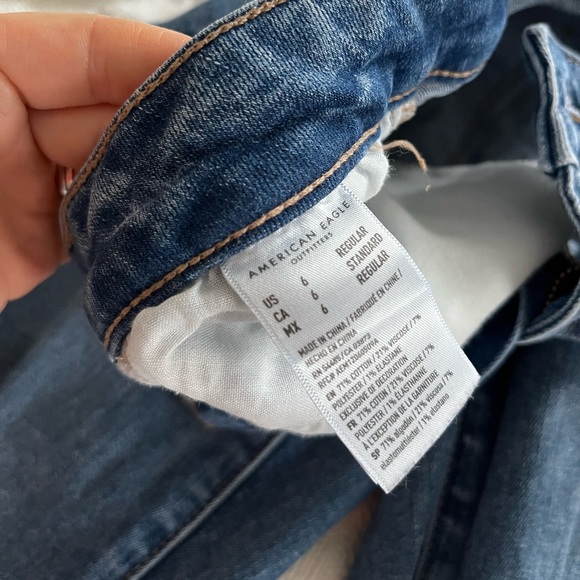 American eagle distressed jeans - Picture 2 of 2